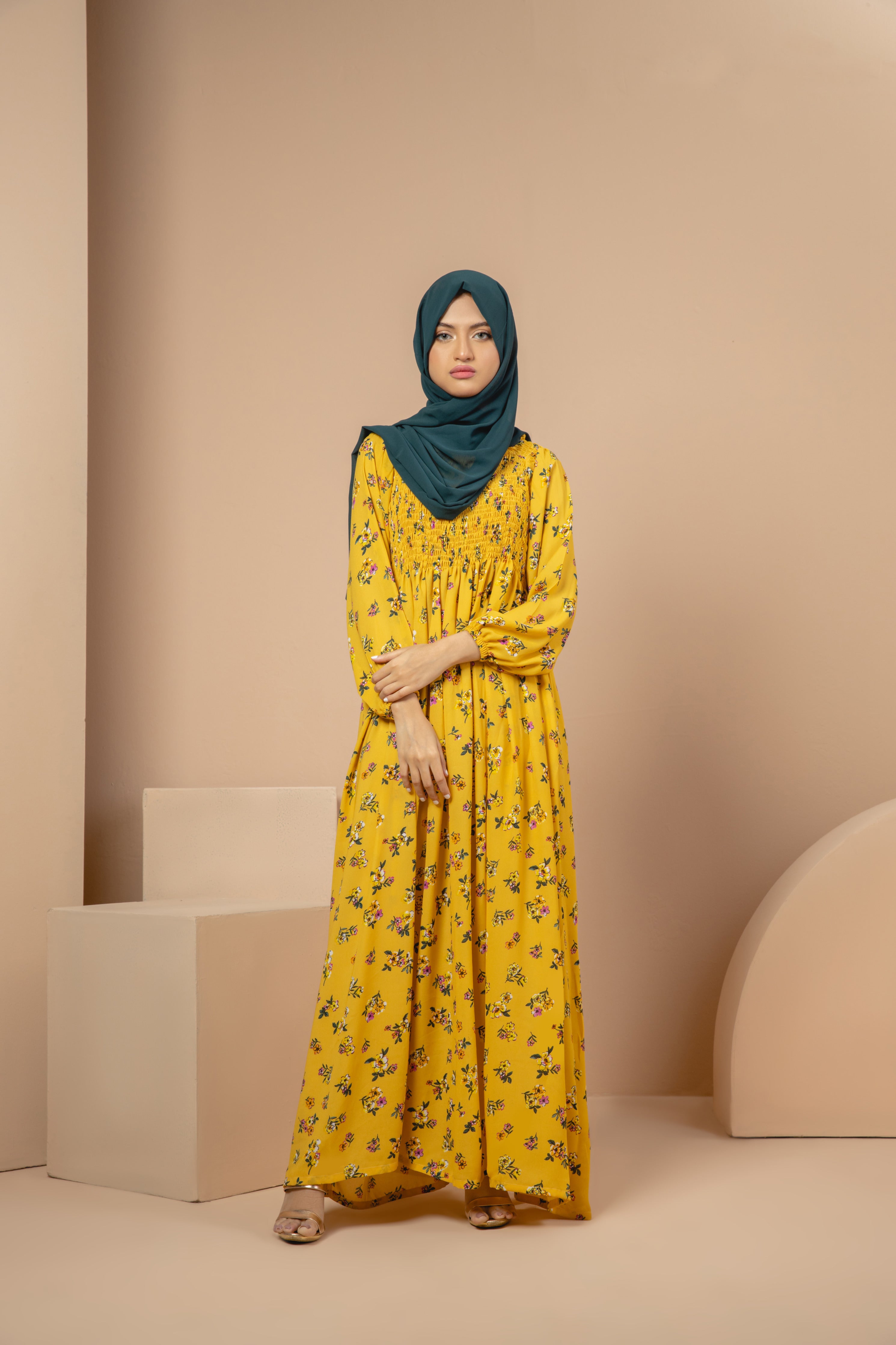 mustard yellow dress with hijab Mustard yellow dress with transparent bag || Hijab outfits