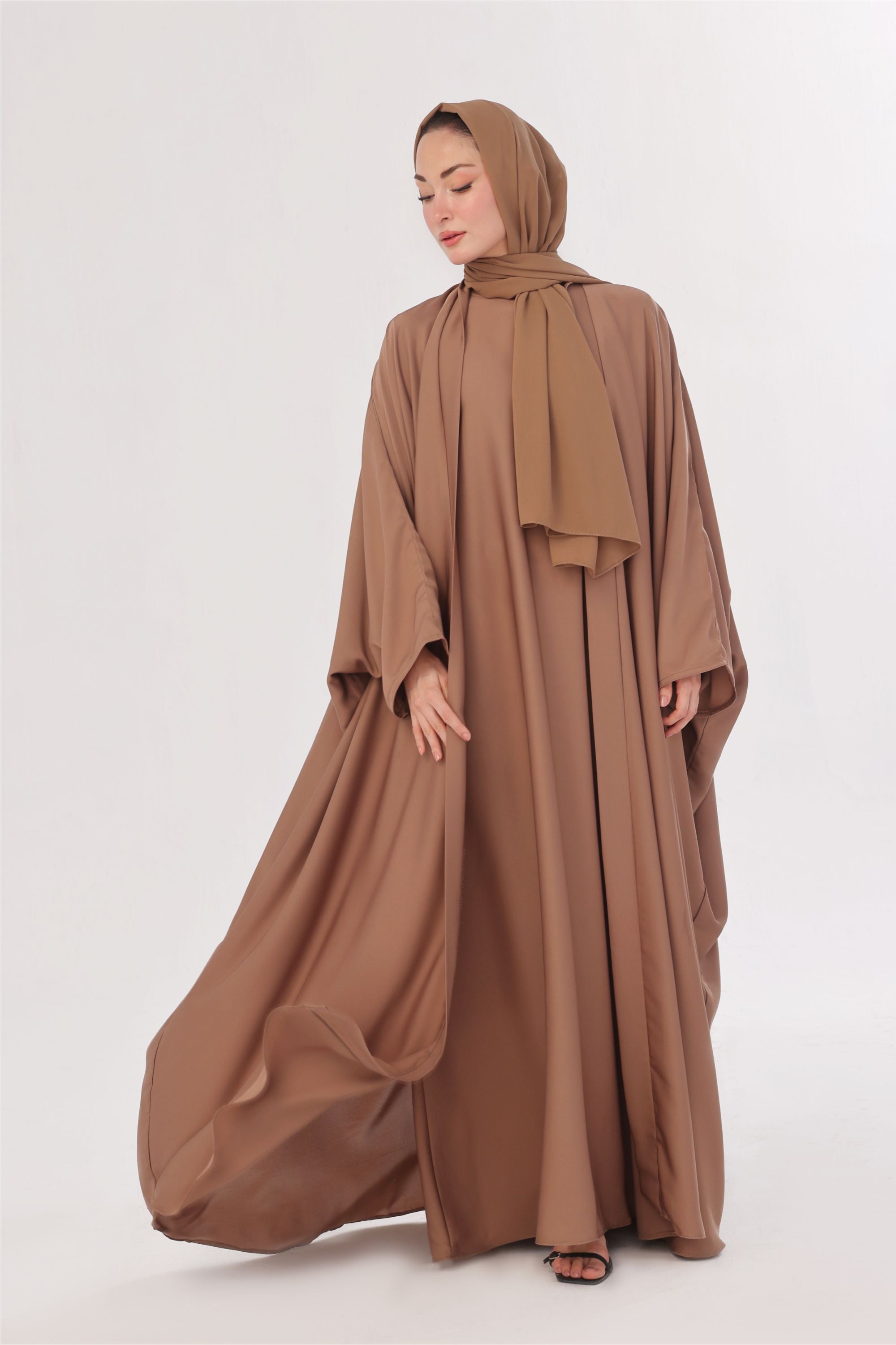 Flowy Farshi Cut Abaya - Almond Brown