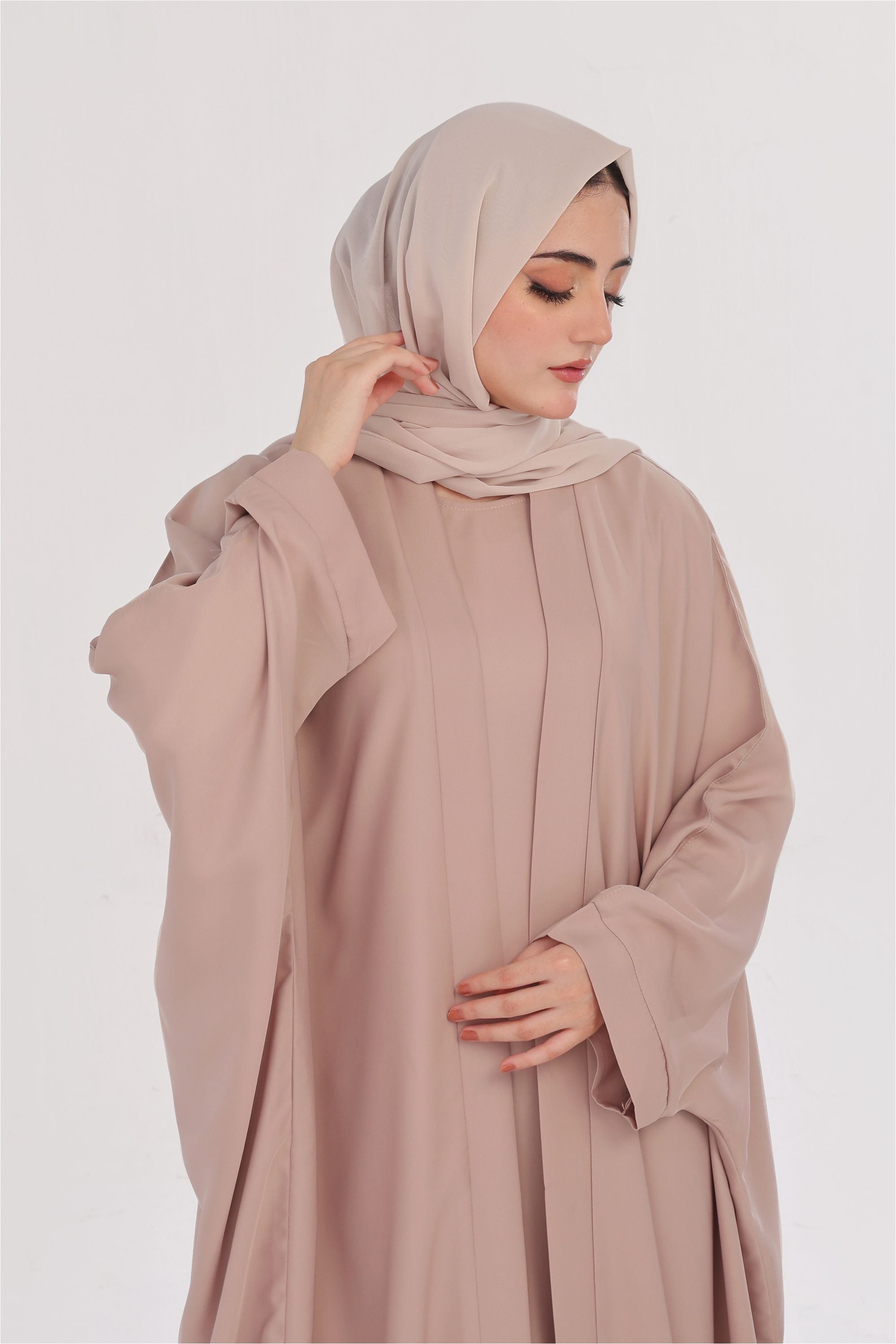 Flowy Farshi Cut Abaya - Ivory Nude