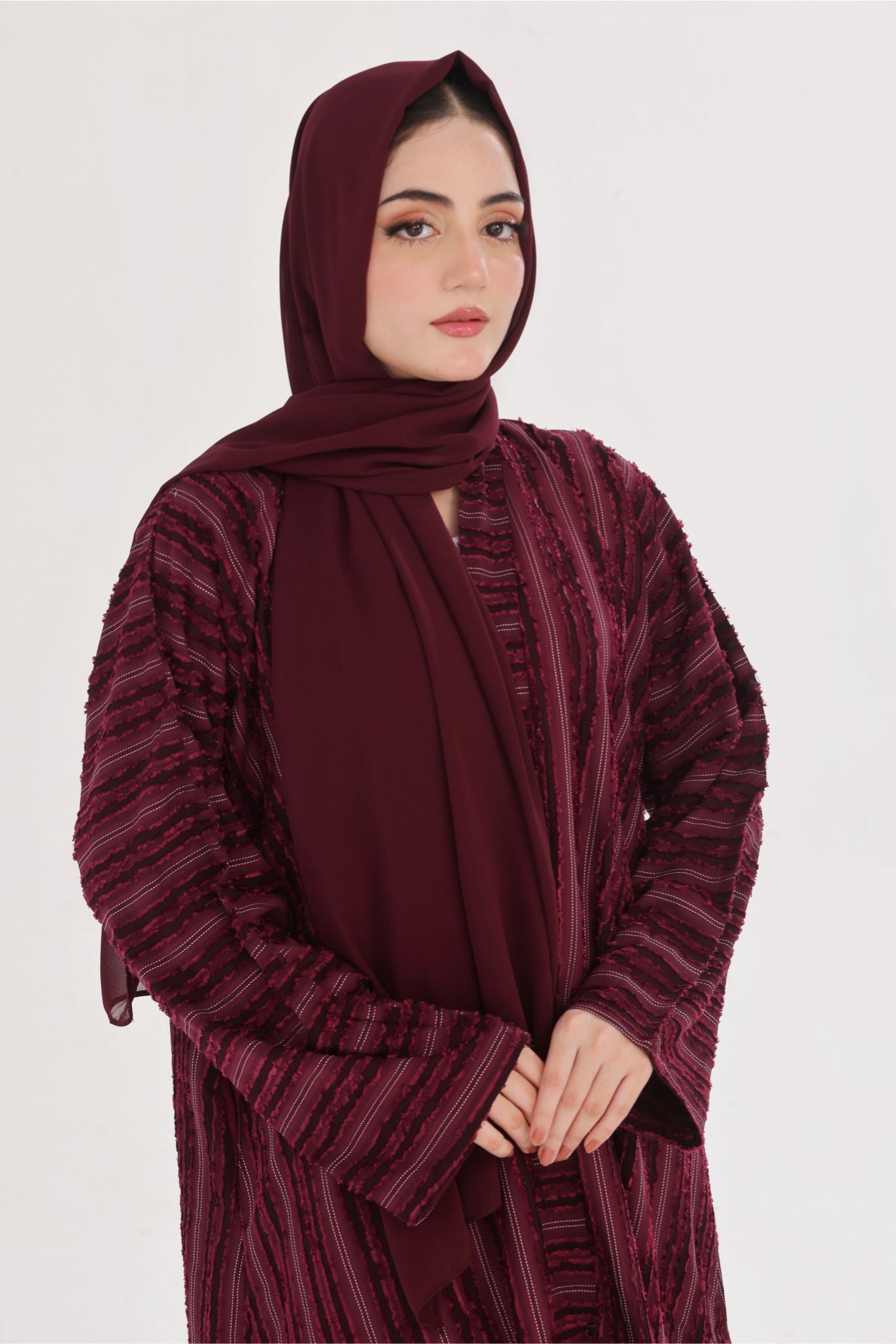 Embossed Texture Open Abaya - Maroon