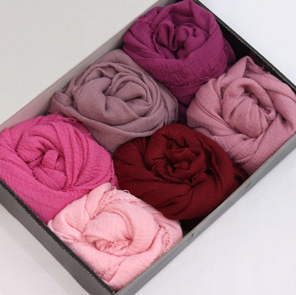 Crimp Hijab Box In 'Flower Bouquet'  -