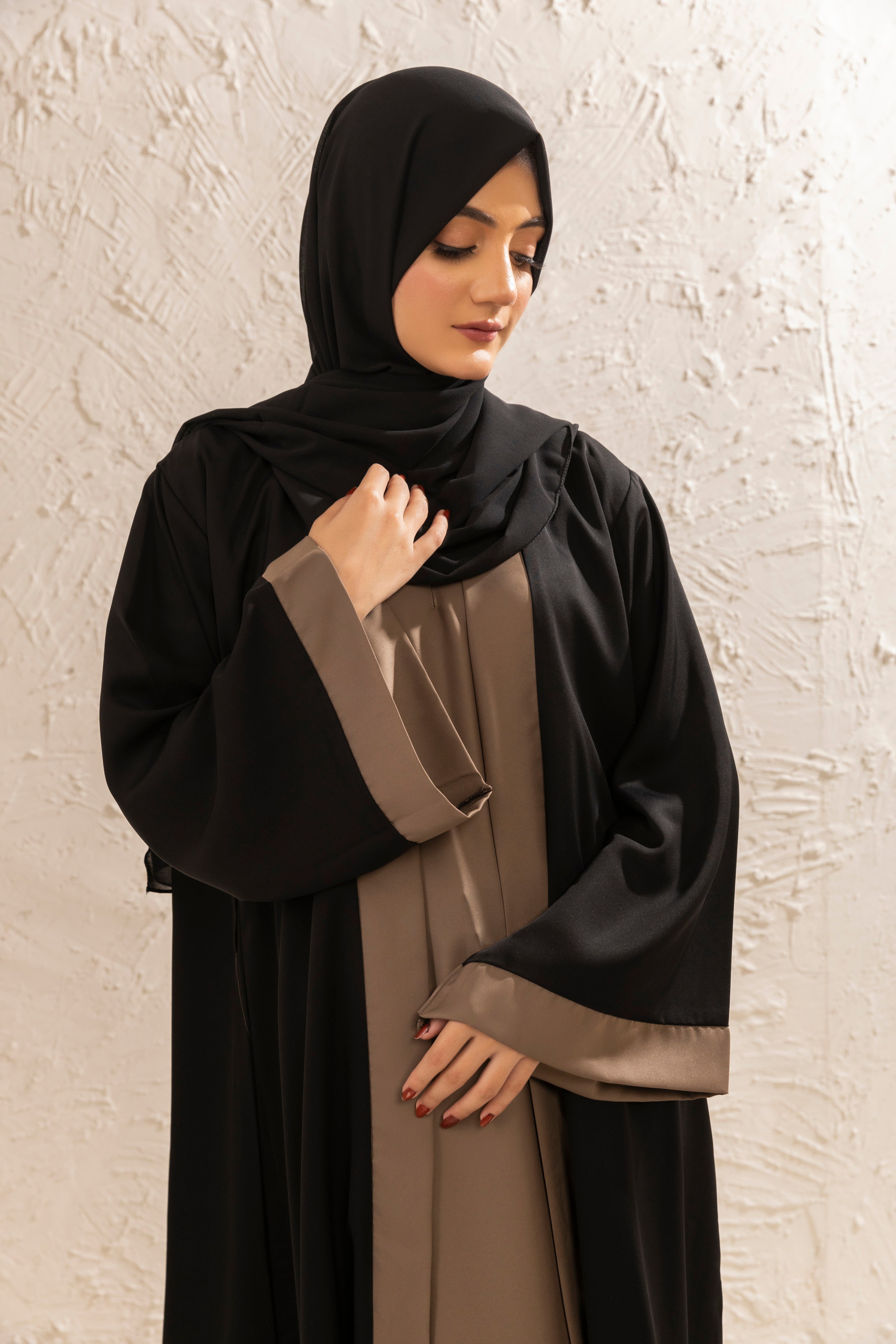 Nahla Abaya