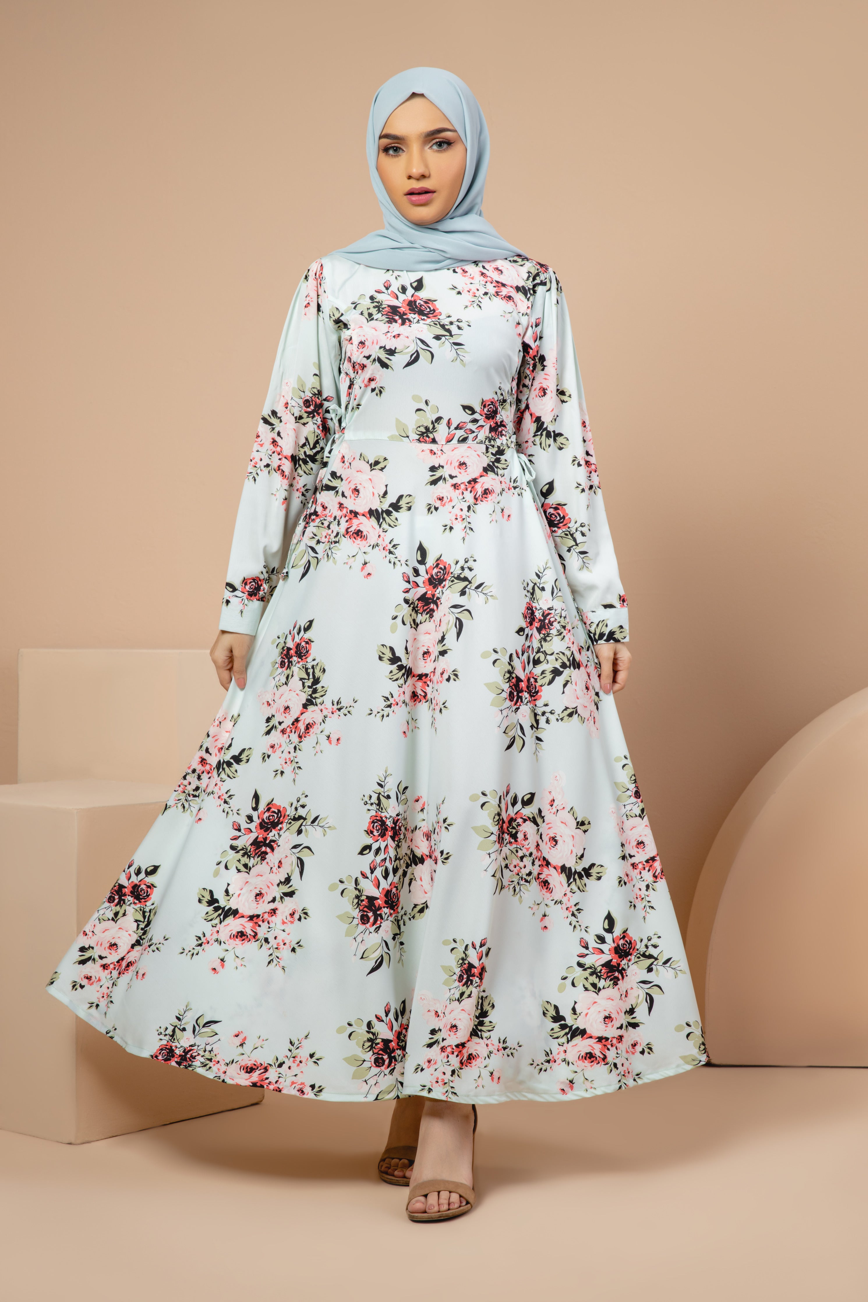 Serenity Floral Dress In Mint