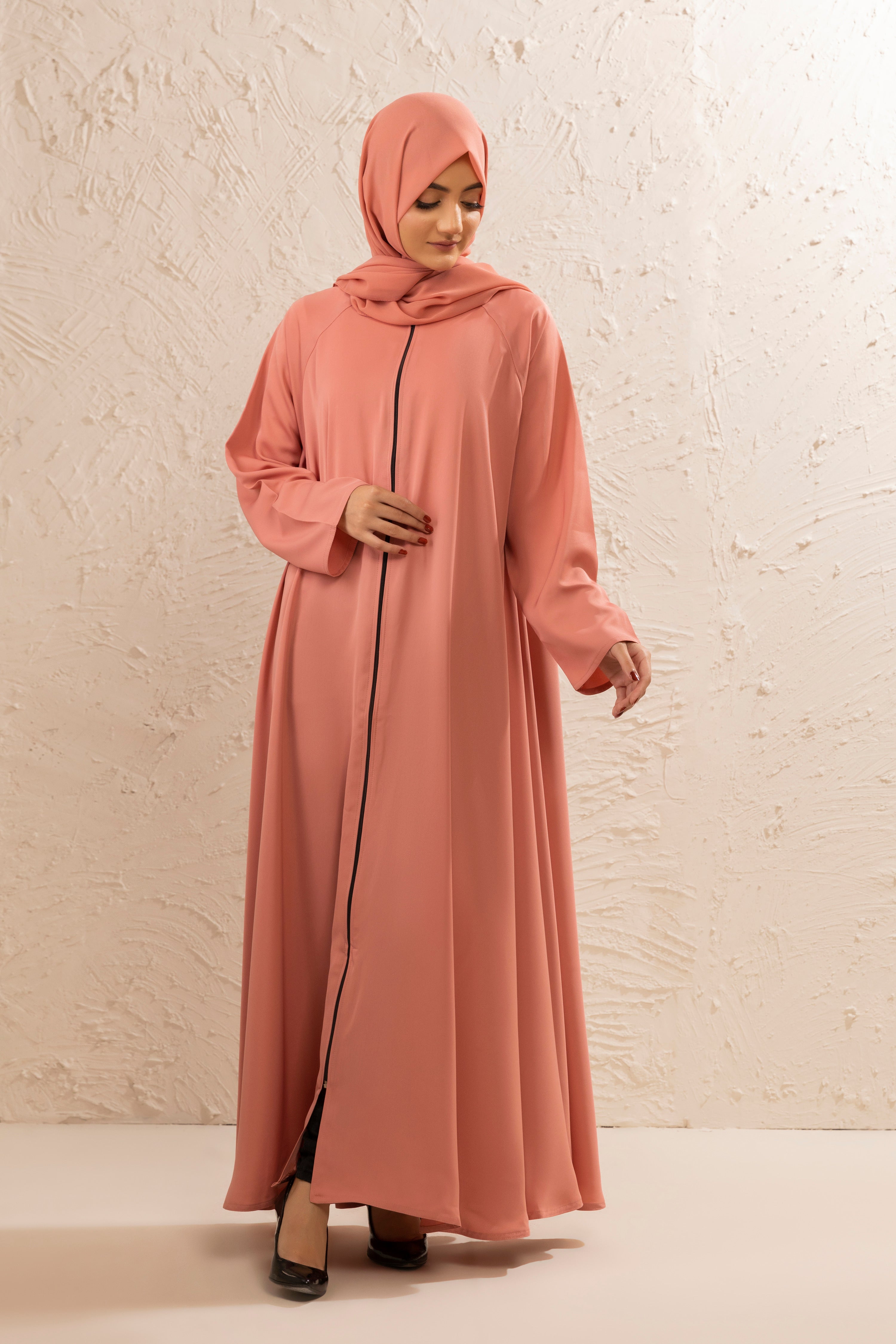 Essential Abaya In Blush